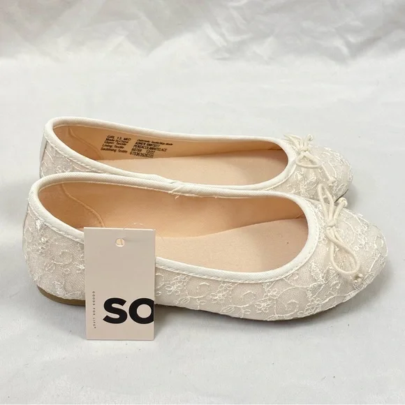 SO | Shoes | So Girl Cream Lace Flats With Bow Style SO | Shoes | So Girl Cream Lace Flats With Bow Style